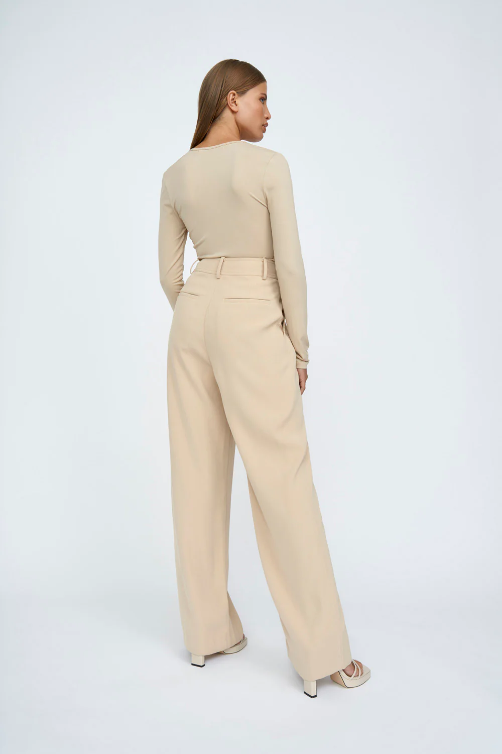 V Front Gather Top | Final Sale - Sand - Image 7